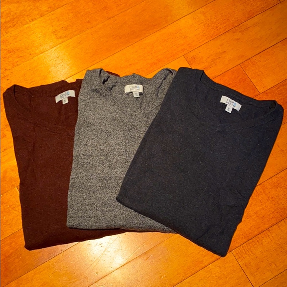 Men’s Bundle of V-neck Sweaters